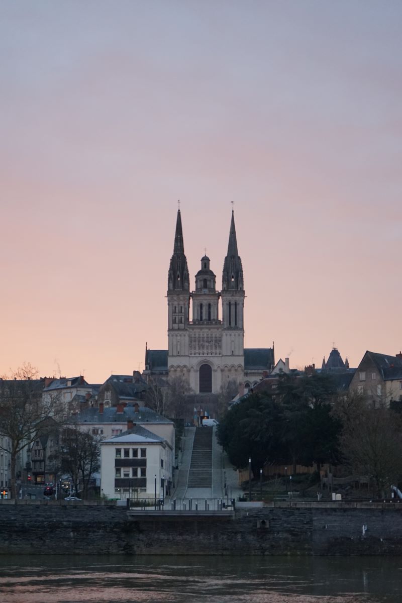 angers